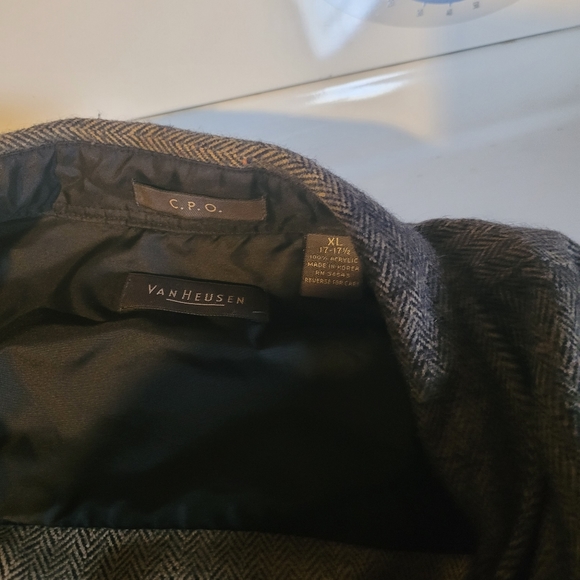 Button up - Picture 2 of 2